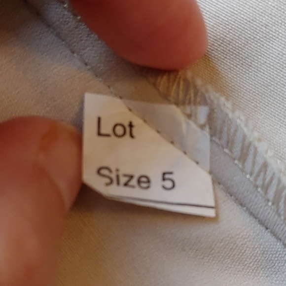 Khaki Capris, Size 5 - Picture 5 of 7